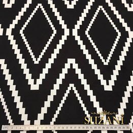 Siyah Beyaz Mozaik Baklava Desenli Kumaş